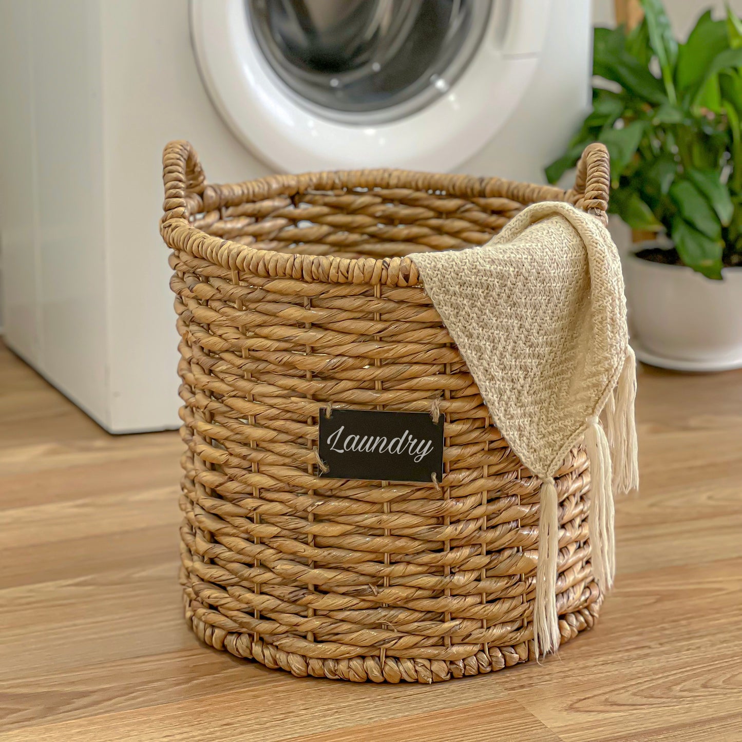 Dirty laundry basket with blackboard for sorting clothes