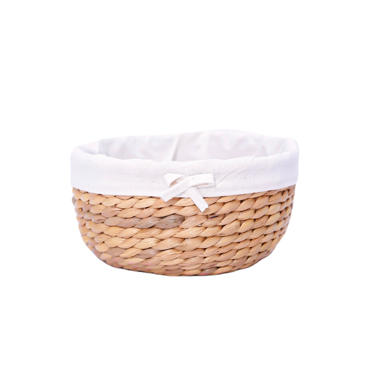 round basket of bread